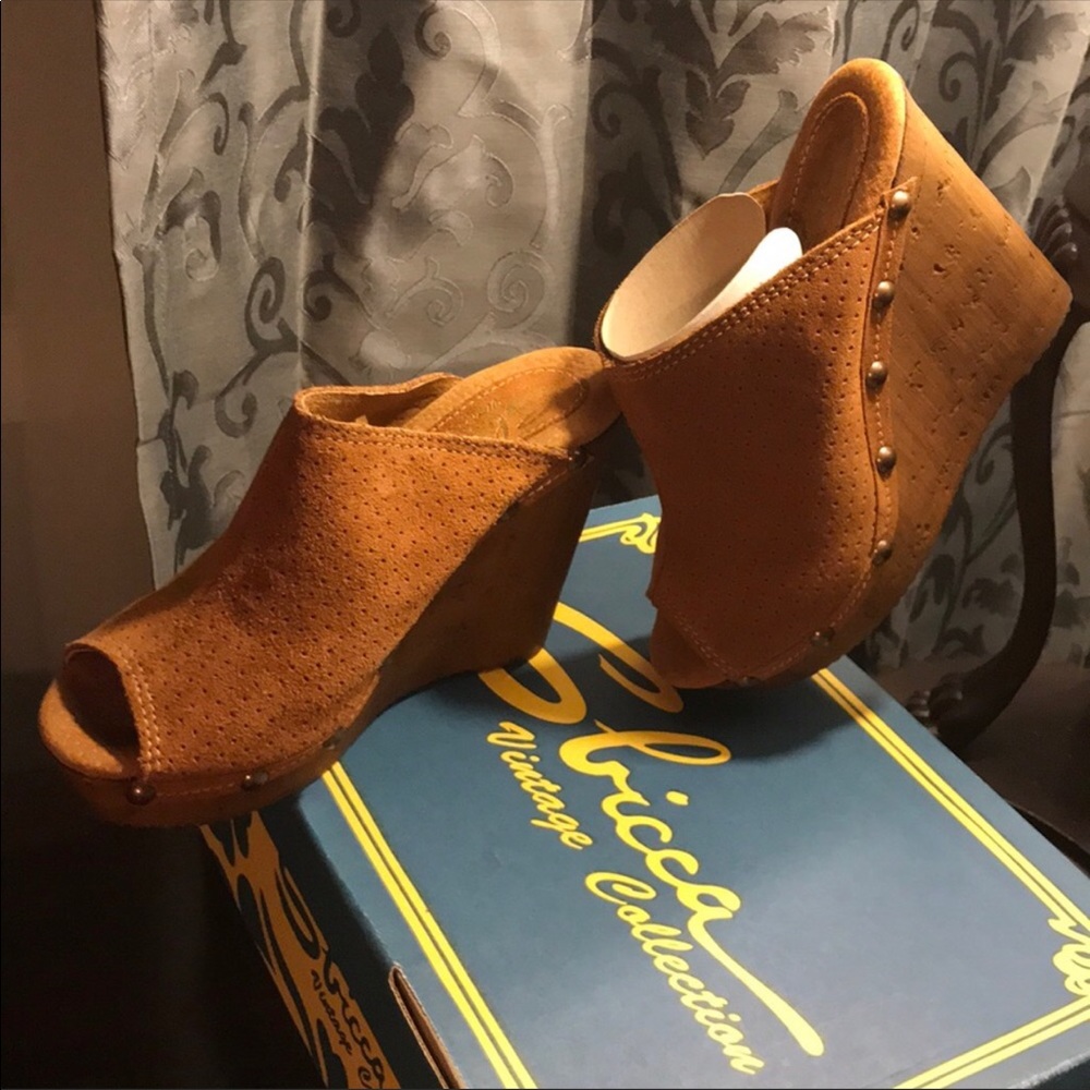 Sbicca Vintage Collection very comfortable..size 8